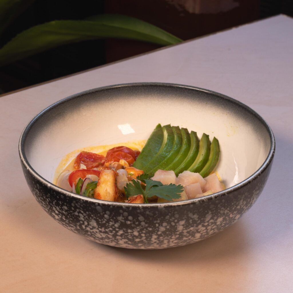 CEVICHE OLHO DE BOI E CAMARÃO