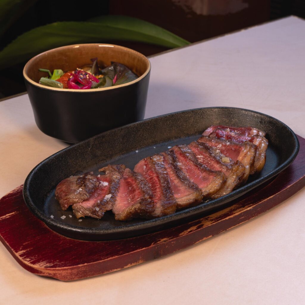 PICANHA CON NIKKEI SALAD