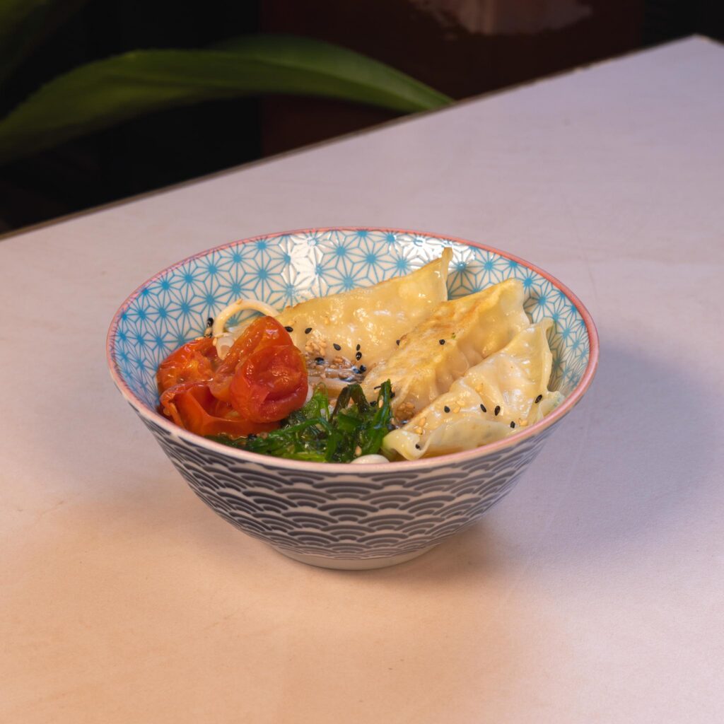 RAMEN AMAZONICO CON GYOZA DI CARNE